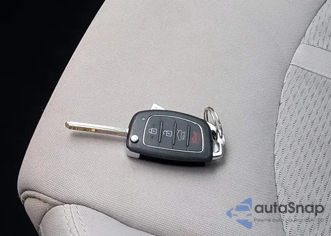 2016 Hyundai Sonata Se z USA, uszkodzony, nr VIN 5NPE24AF2GH330116